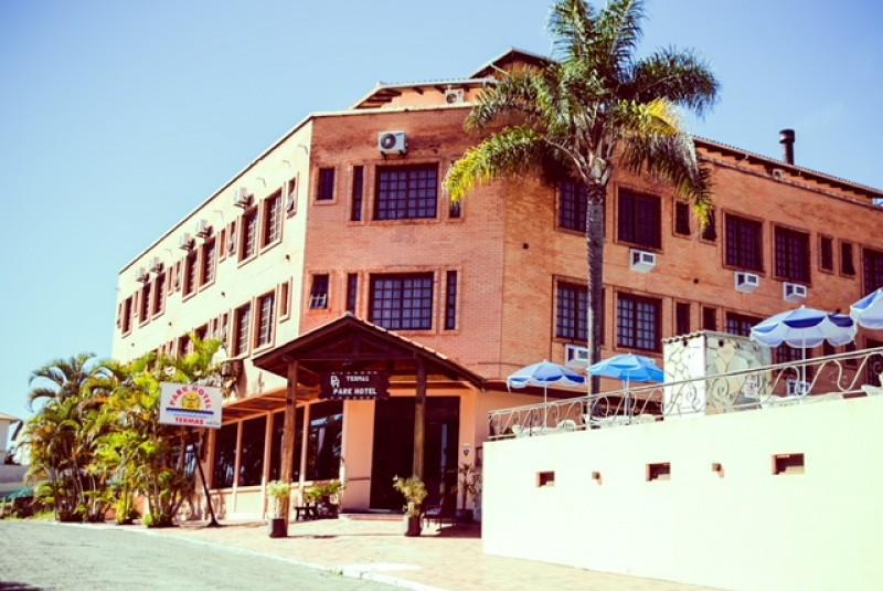 Termas Park Hotel กราวาตัล ภายนอก รูปภาพ